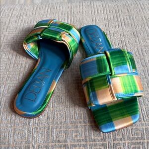 NWT Deltan Ariel Woven Flat Sandals Size 7.5 M Blue/Green/Gold